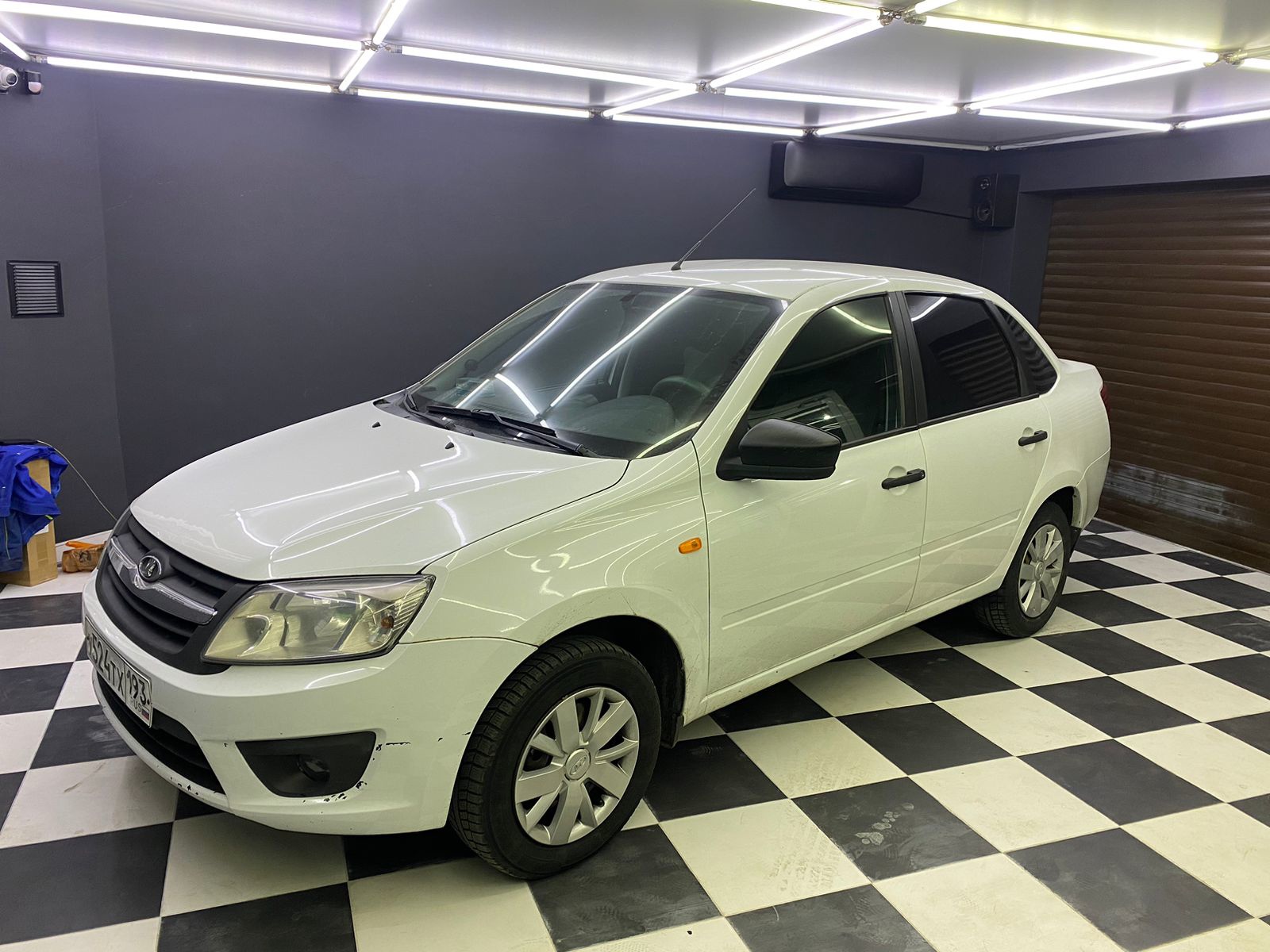 Установка аудио системы и установка головного устройства Teyes CC3 4/32Gb в Lada Granta