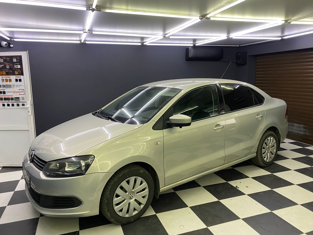 Установка автомагнитолы от компании Teyes CC3 2K 360 6/128Gb и системы кругового обзора в Volkswagen Polo