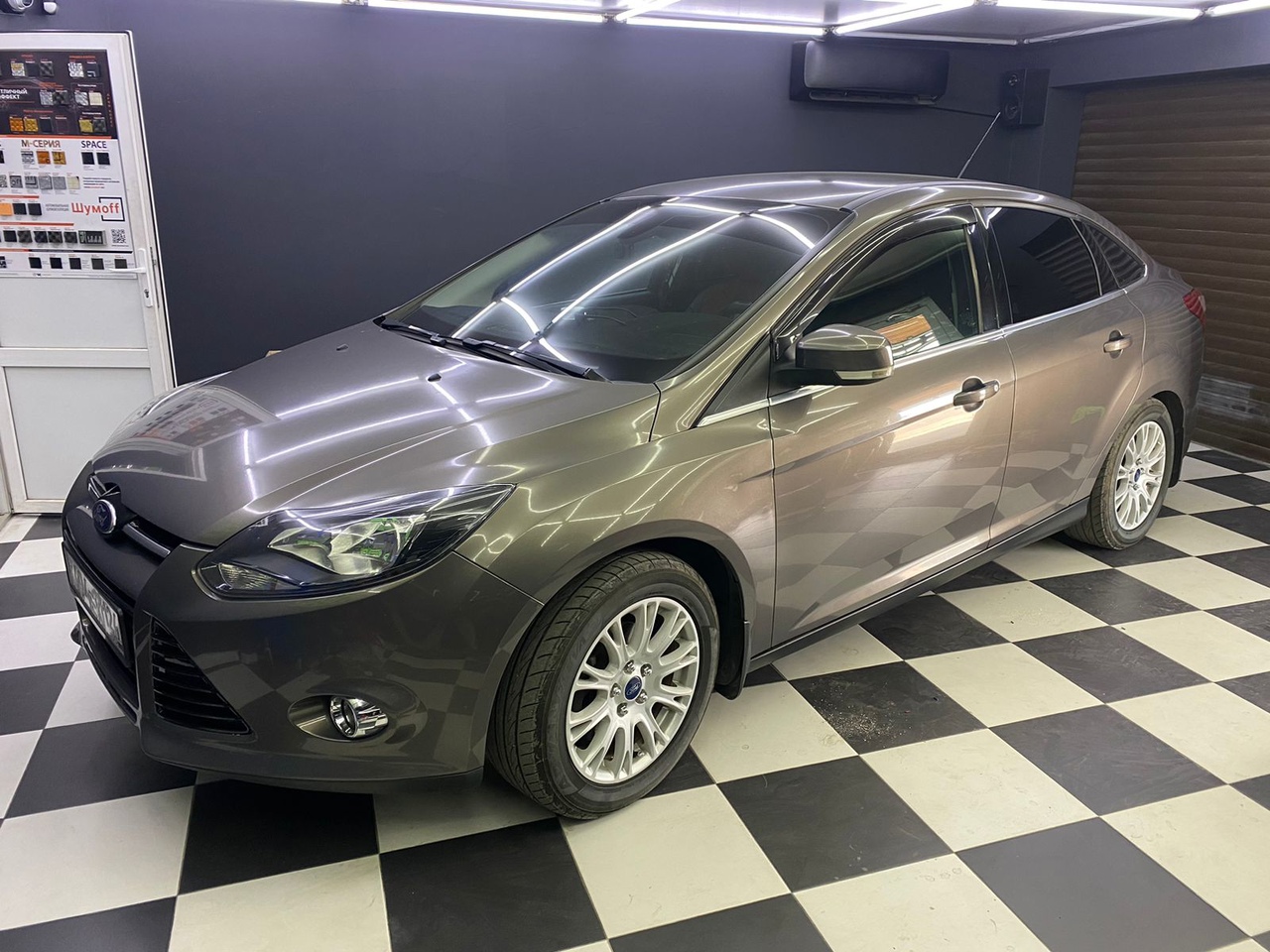 Установка аудио системы в автомобиль Ford Focus