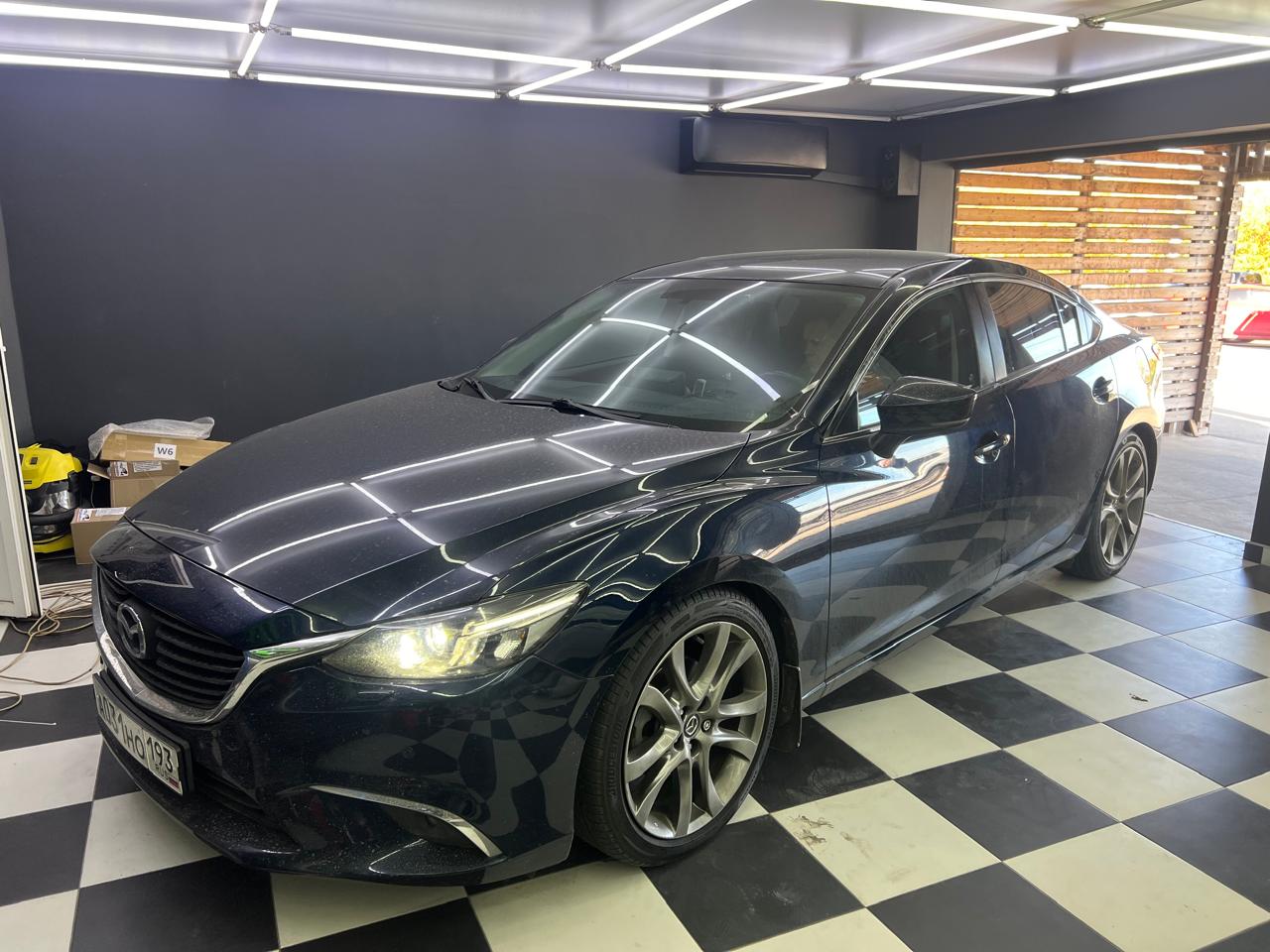 Установка аудио системы и шумоизоляция дверей в Mazda 6