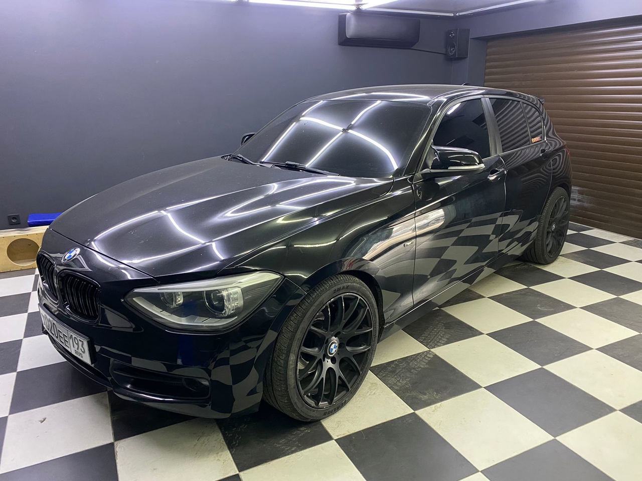 Установка аудио системы в автомобиле BMW 1-Series