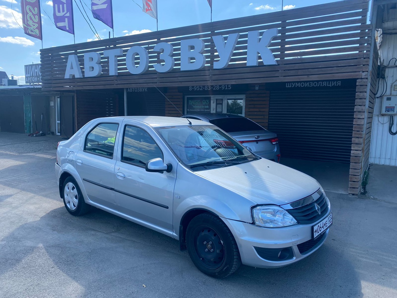 Замена штатной магнитолы на головное устройство Android от компании Teyes CC3 2K 4/32Gb в Renault Logan