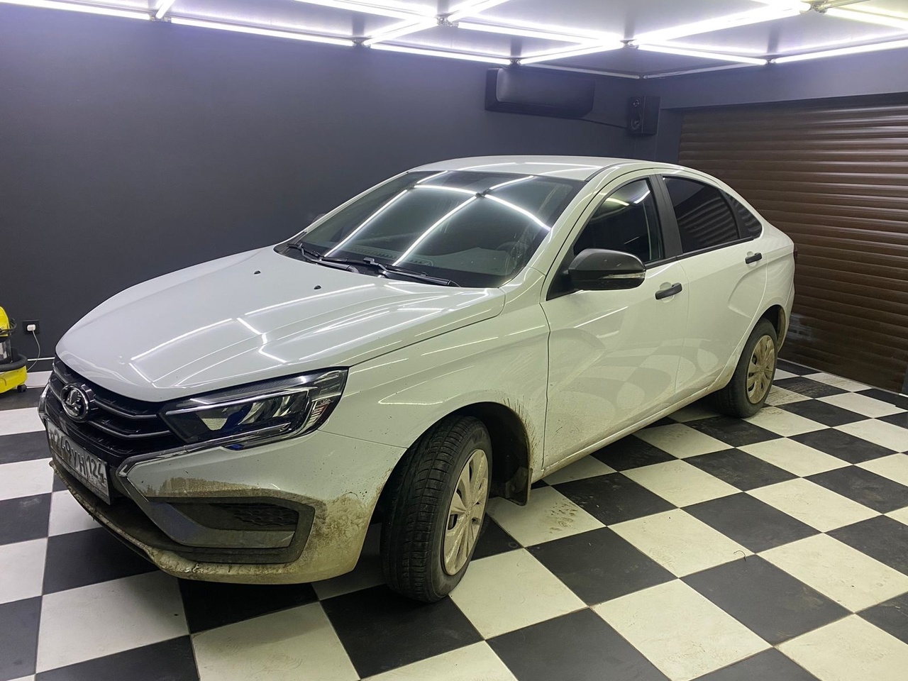 Замена штатных динамиков в автомобиле Lada Vesta