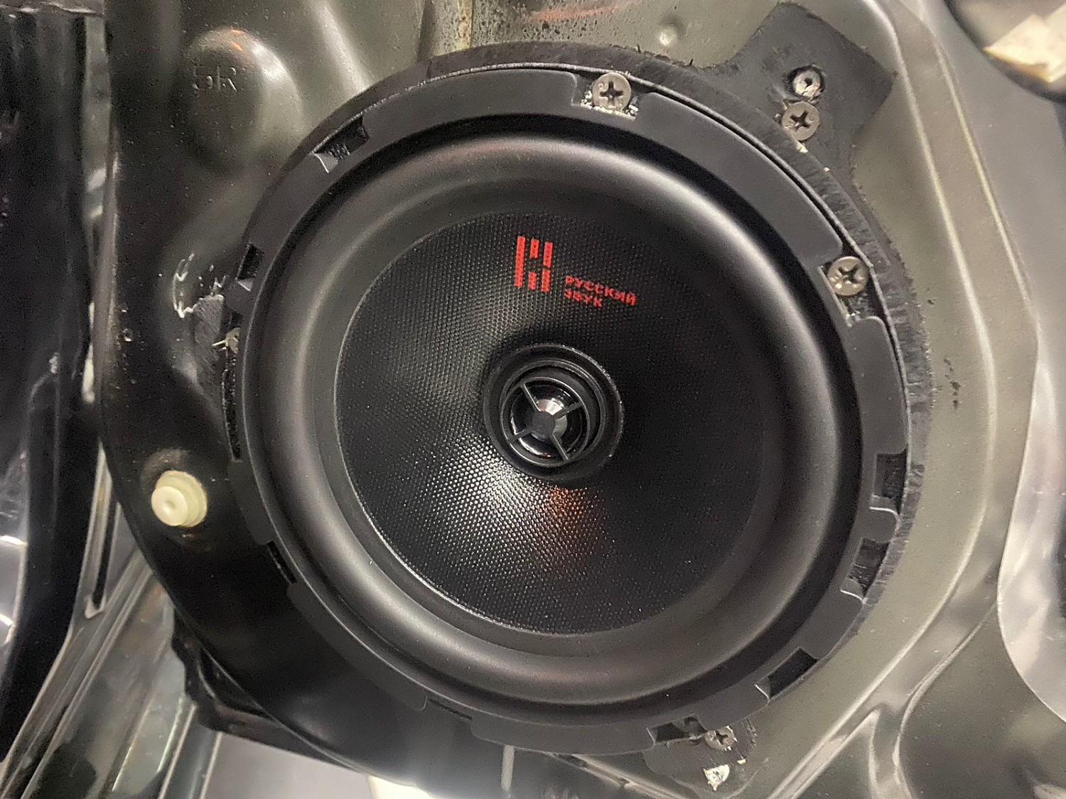 Установка аудио системы и установка головного устройства Teyes CC3 2K 4/32Gb в Toyota Auris